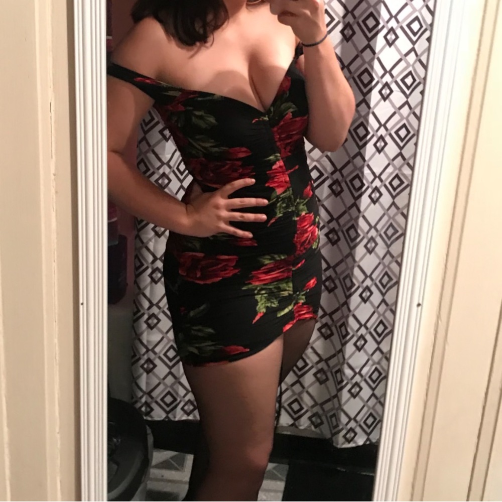 Fashion Nova Rose Pattern Off the Shoulder Bodycon Dress